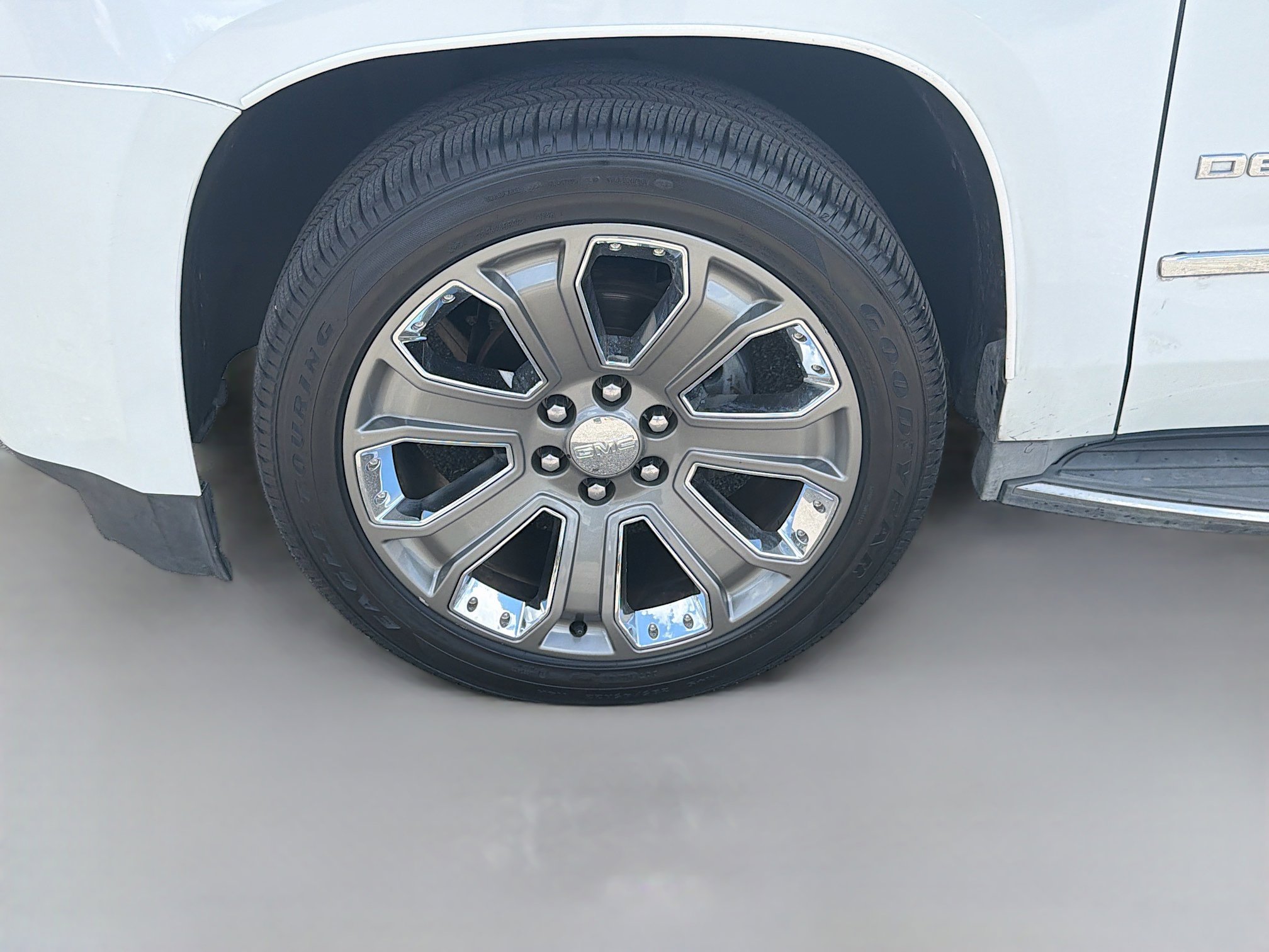 Used 2016 GMC Yukon Denali w/ Open Road Package image 43