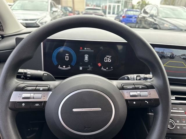 Certified 2025 Hyundai Tucson SE image 28