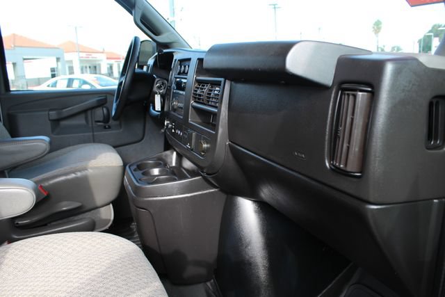Used 2020 Chevrolet Express 3500 LT w/ LT Preferred Equipment Group RWD image 26