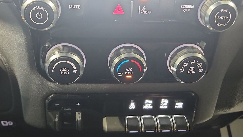 Used 2025 RAM 1500 Tradesman w/ Night Edition image 22