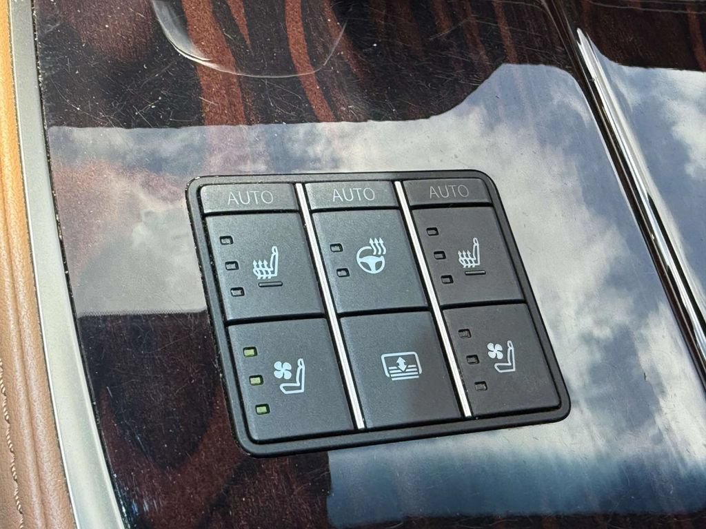 Used 2023 Lexus LS 500 AWD w/ Luxury Package image 23