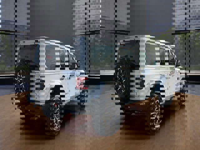 Used 2025 Jeep Wrangler Sahara image 16