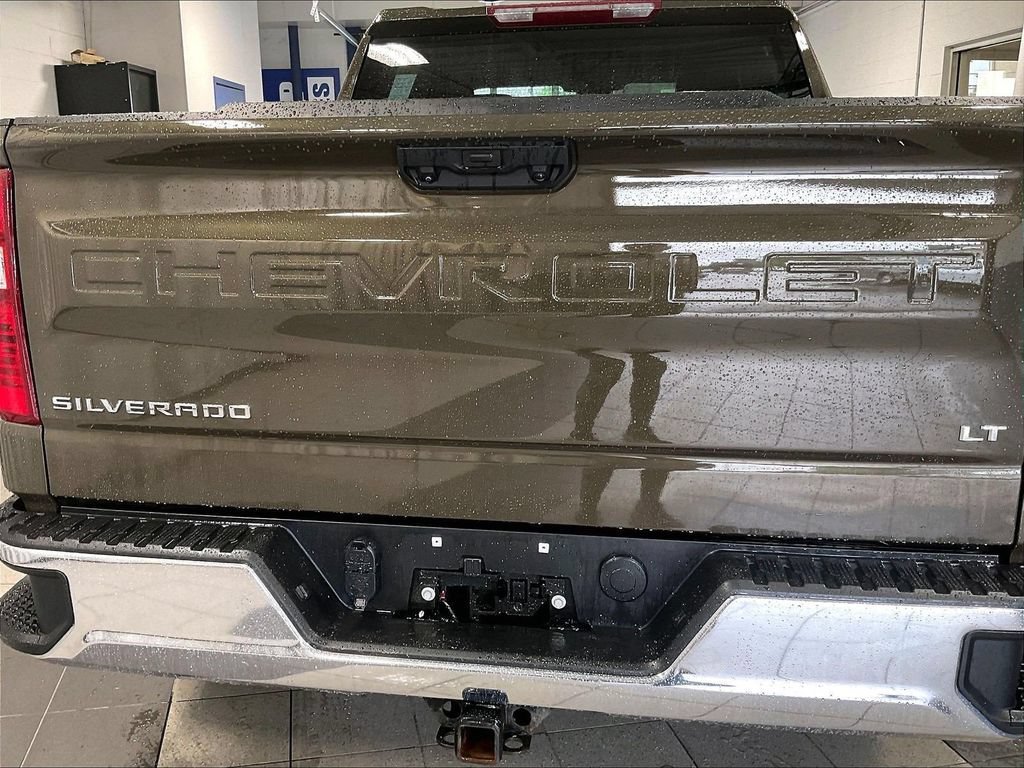 Used 2023 Chevrolet Silverado 1500 LT AWD/4WD image 28