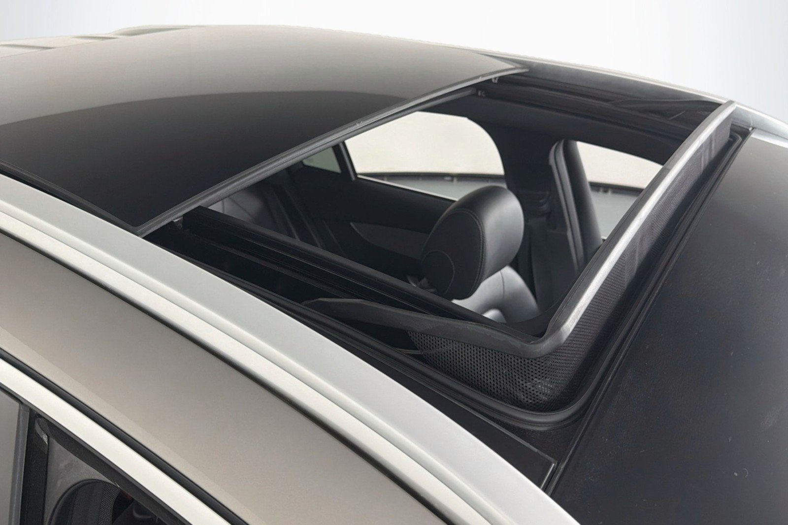 Used 2019 Mercedes-Benz GLC 300 image 23
