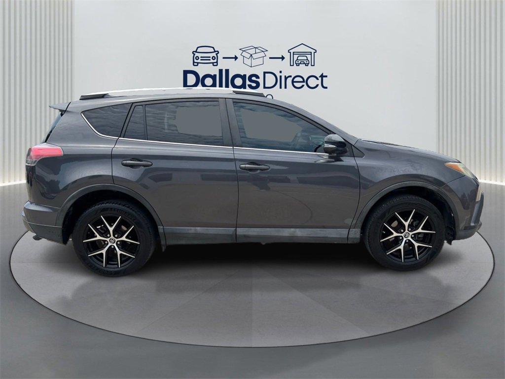 Used 2016 Toyota RAV4 SE image 4