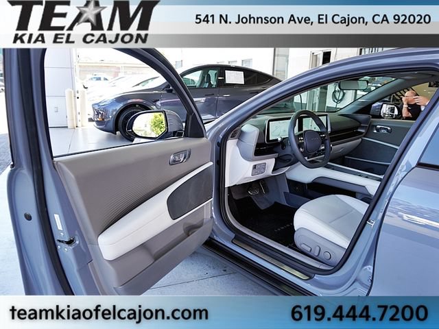Used 2025 Hyundai Ioniq 6 Limited RWD image 41