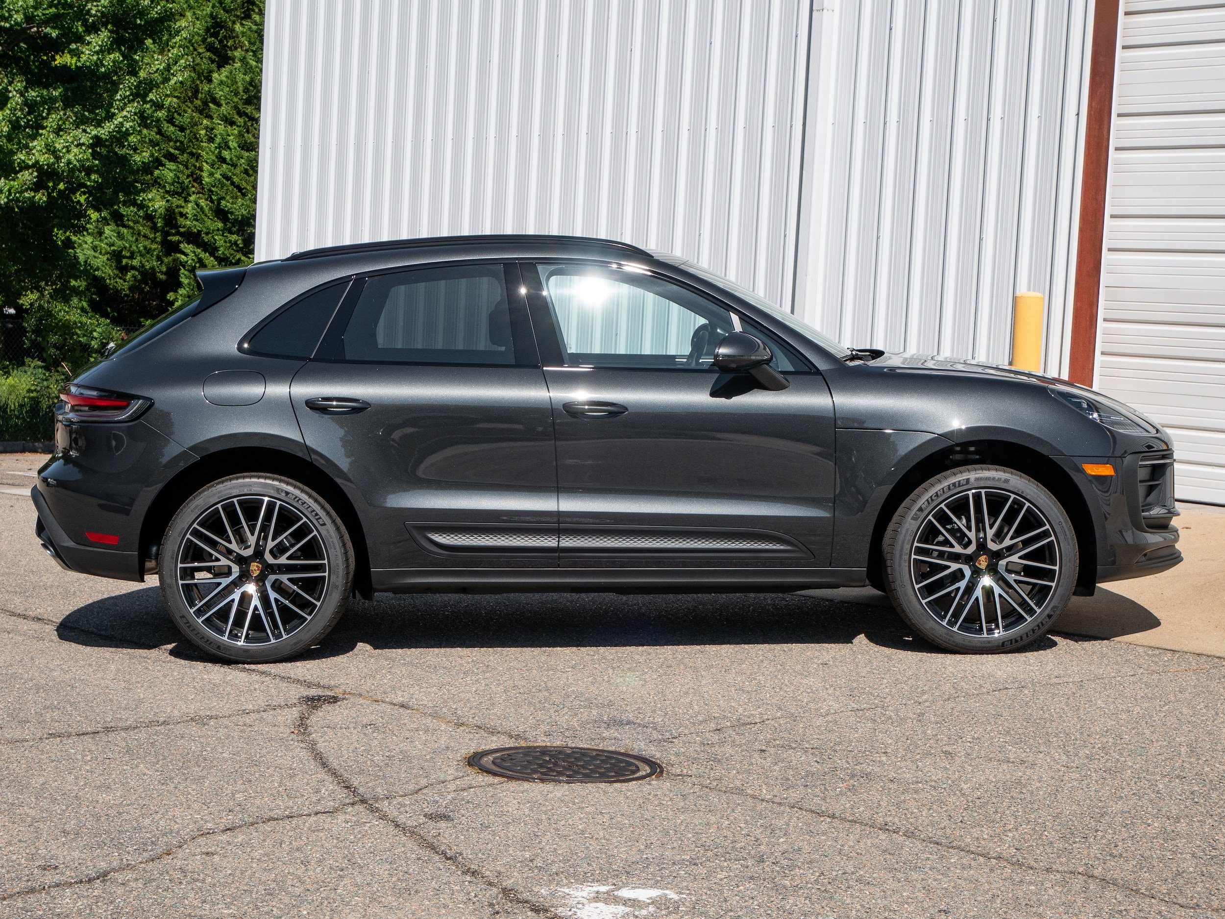 Certified 2026 Porsche Macan AWD/4WD image 10