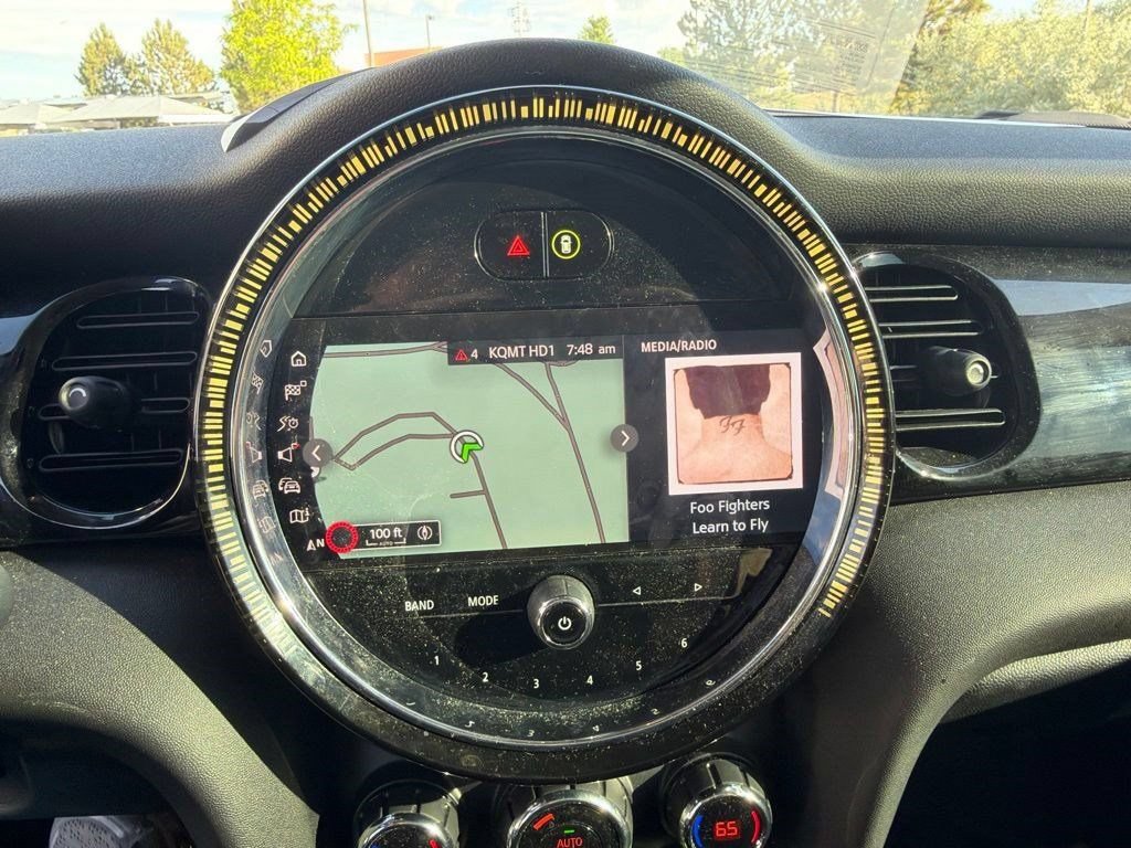 Used 2022 MINI Cooper SE w/ Driver Assistance Package FWD image 13