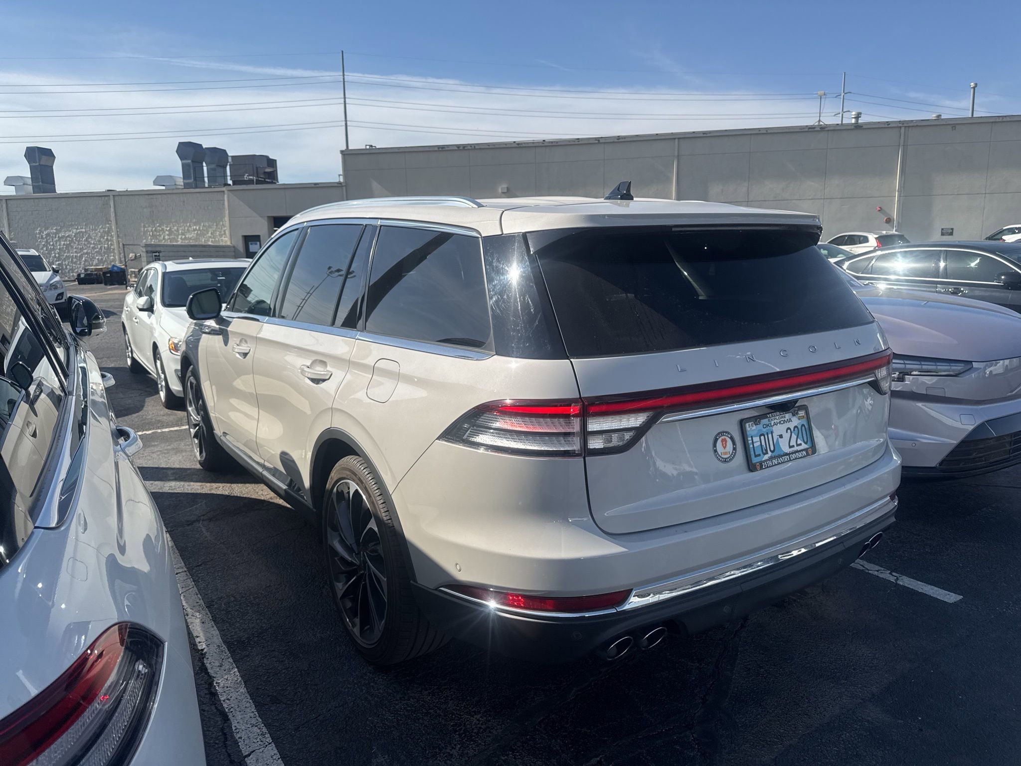 Used 2021 Lincoln Aviator Reserve w/ Equipment Group 202A image 4