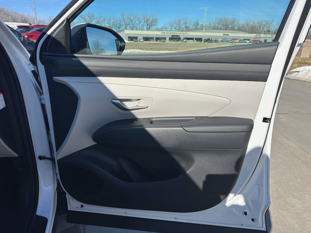 New 2026 Hyundai Tucson Blue SE image 26