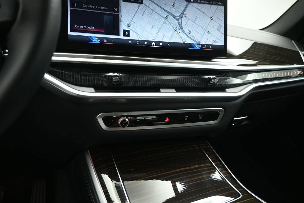 Used 2024 BMW X5 sDrive40i w/ Premium Package RWD image 14