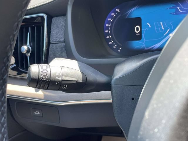 New 2026 Volvo XC90 B5 Core AWD/4WD image 36