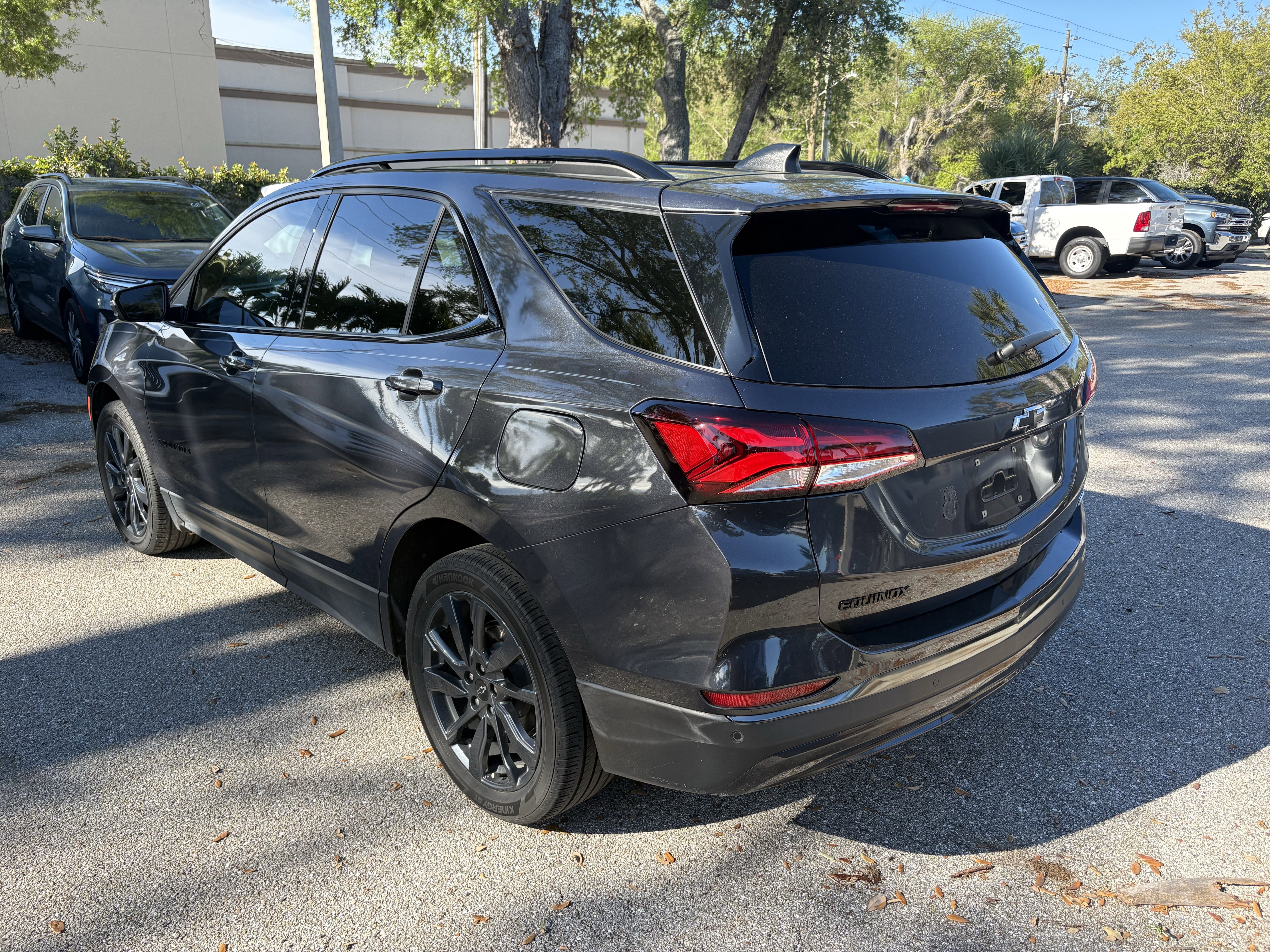 Used 2022 Chevrolet Equinox RS w/ RS Leather Package image 4