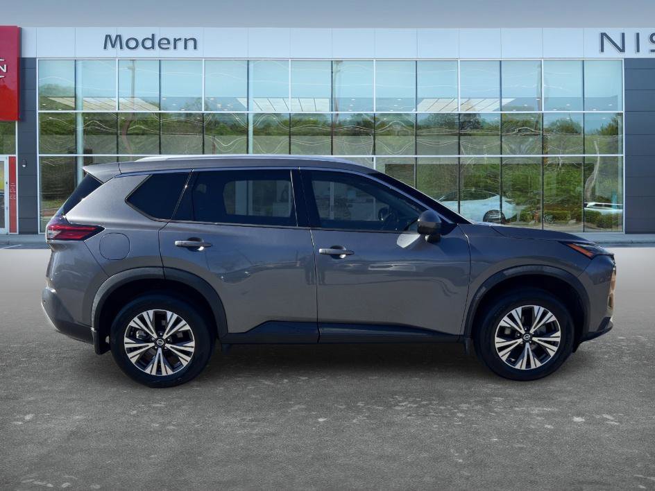 Certified 2021 Nissan Rogue SV w/ Premium Package image 4