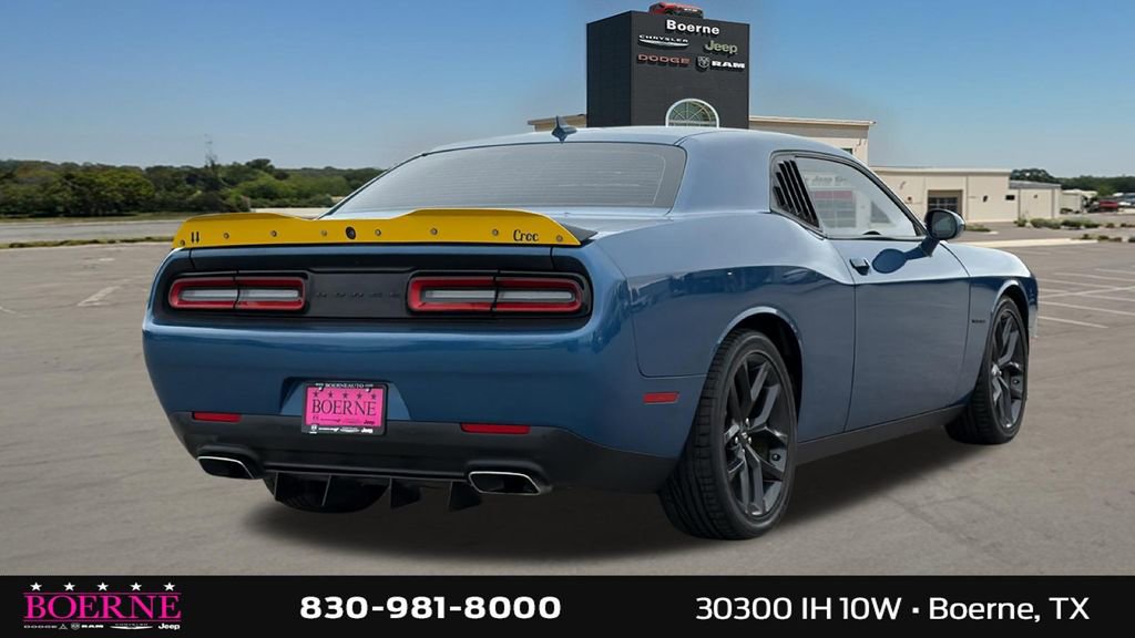 Used 2022 Dodge Challenger R/T w/ Blacktop Package RWD image 3