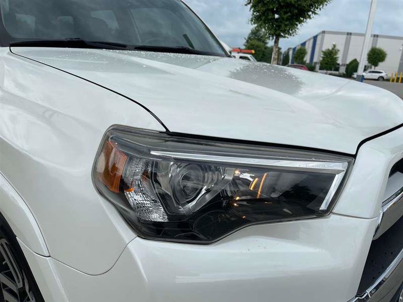Used 2018 Toyota 4Runner Limited AWD/4WD image 94