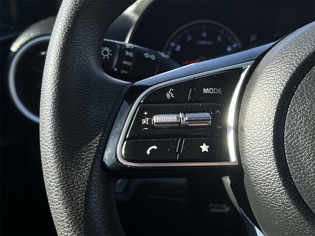 Used 2023 Kia Forte LXS image 40