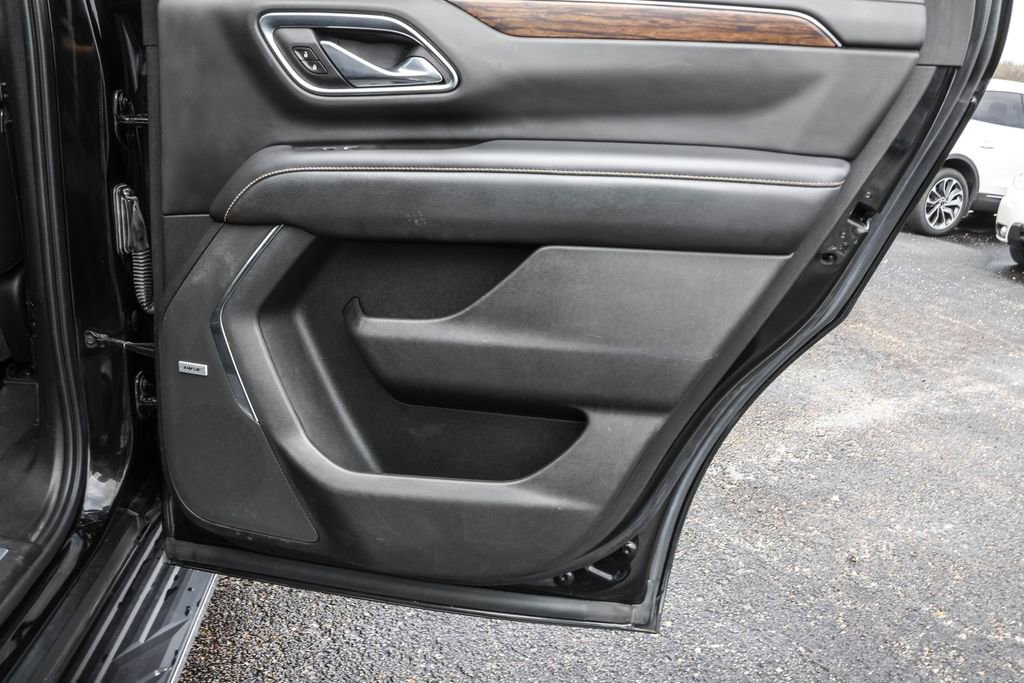 Used 2021 Chevrolet Tahoe Premier w/ Premium Package AWD/4WD image 39