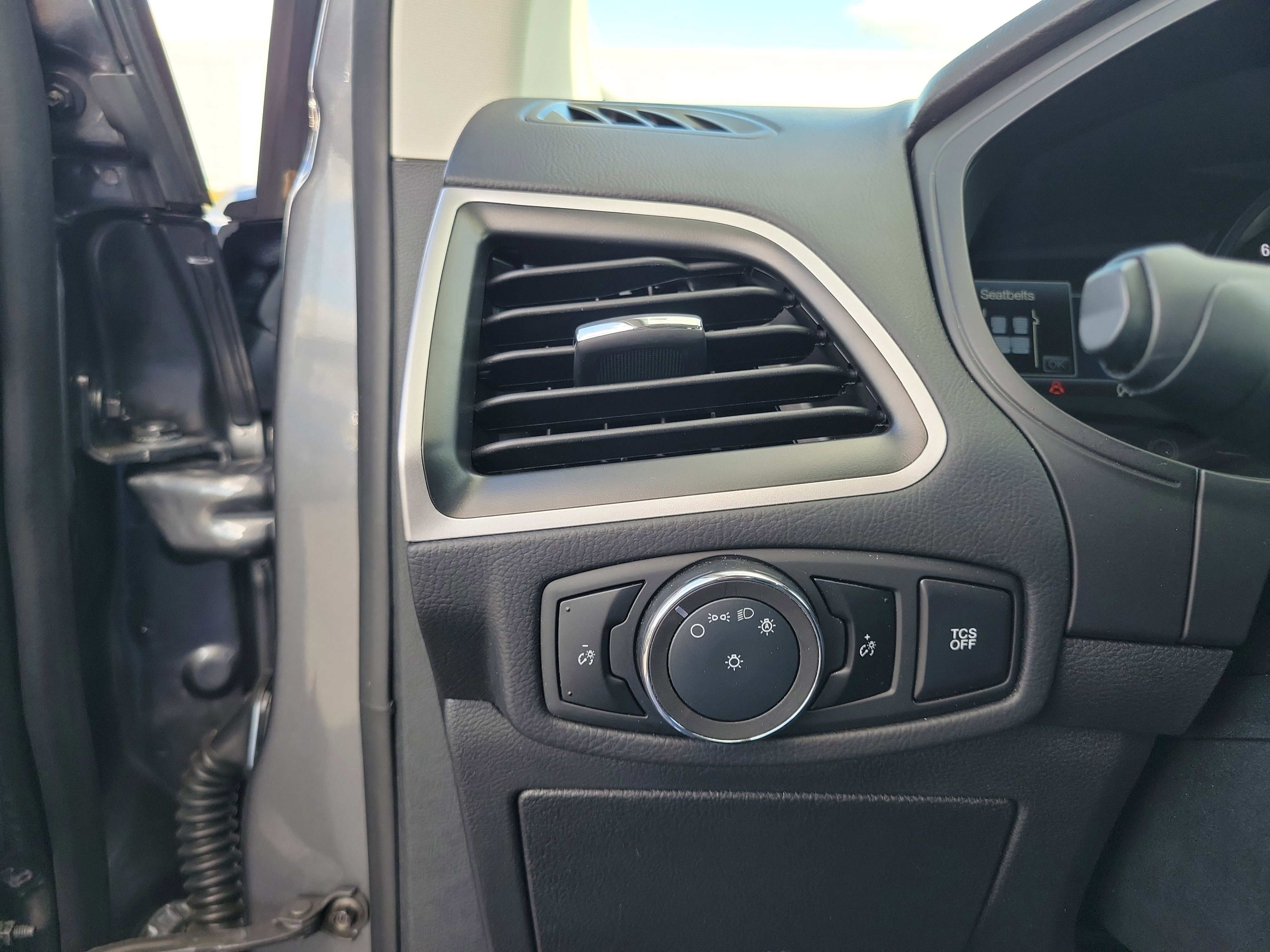 Used 2024 Ford Edge SEL AWD/4WD image 20