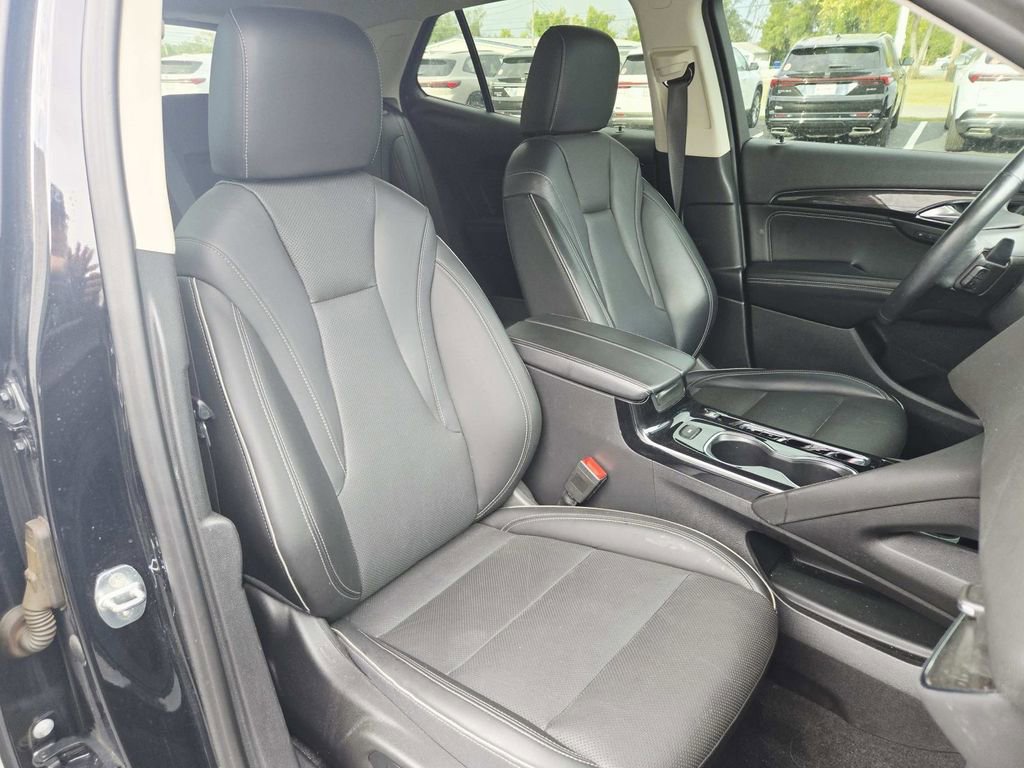 Used 2022 Buick Envision Essence w/ Technology Package I image 18