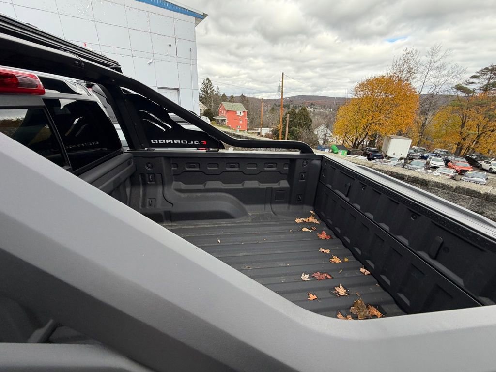 New 2025 Chevrolet Colorado Trail Boss w/ Midnight Edition image 10