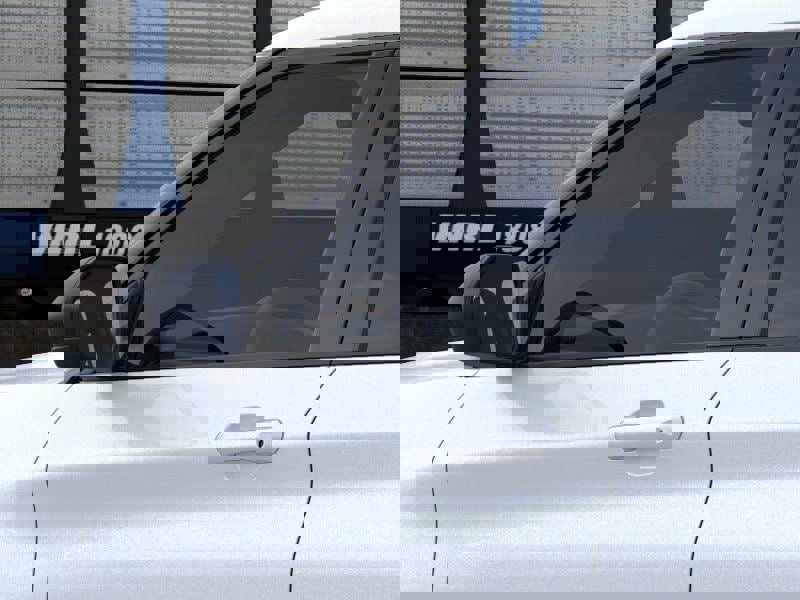 New 2025 Ford Explorer Active image 20