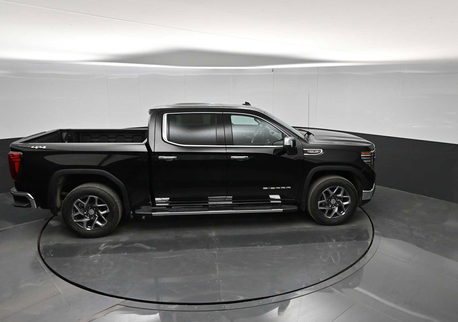 New 2026 GMC Sierra 1500 SLT w/ SLT Premium Package AWD/4WD image 33