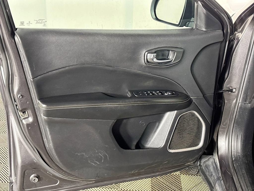 Used 2020 Jeep Compass Sport w/ Cold Weather Group image 10