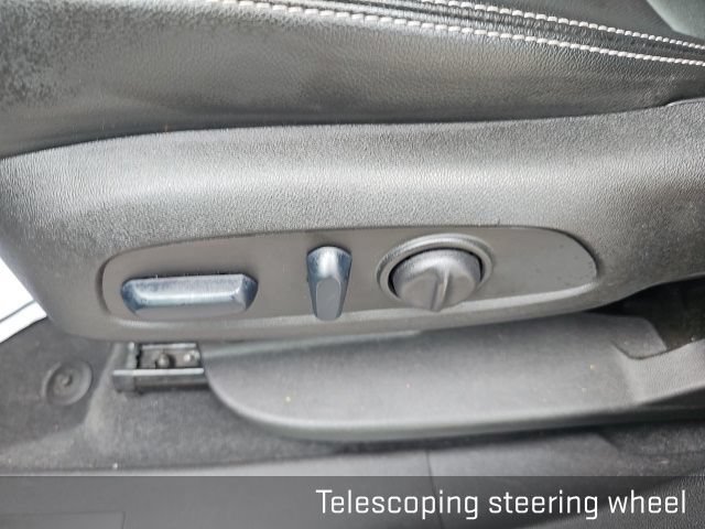 Used 2024 GMC Terrain SLT FWD image 38