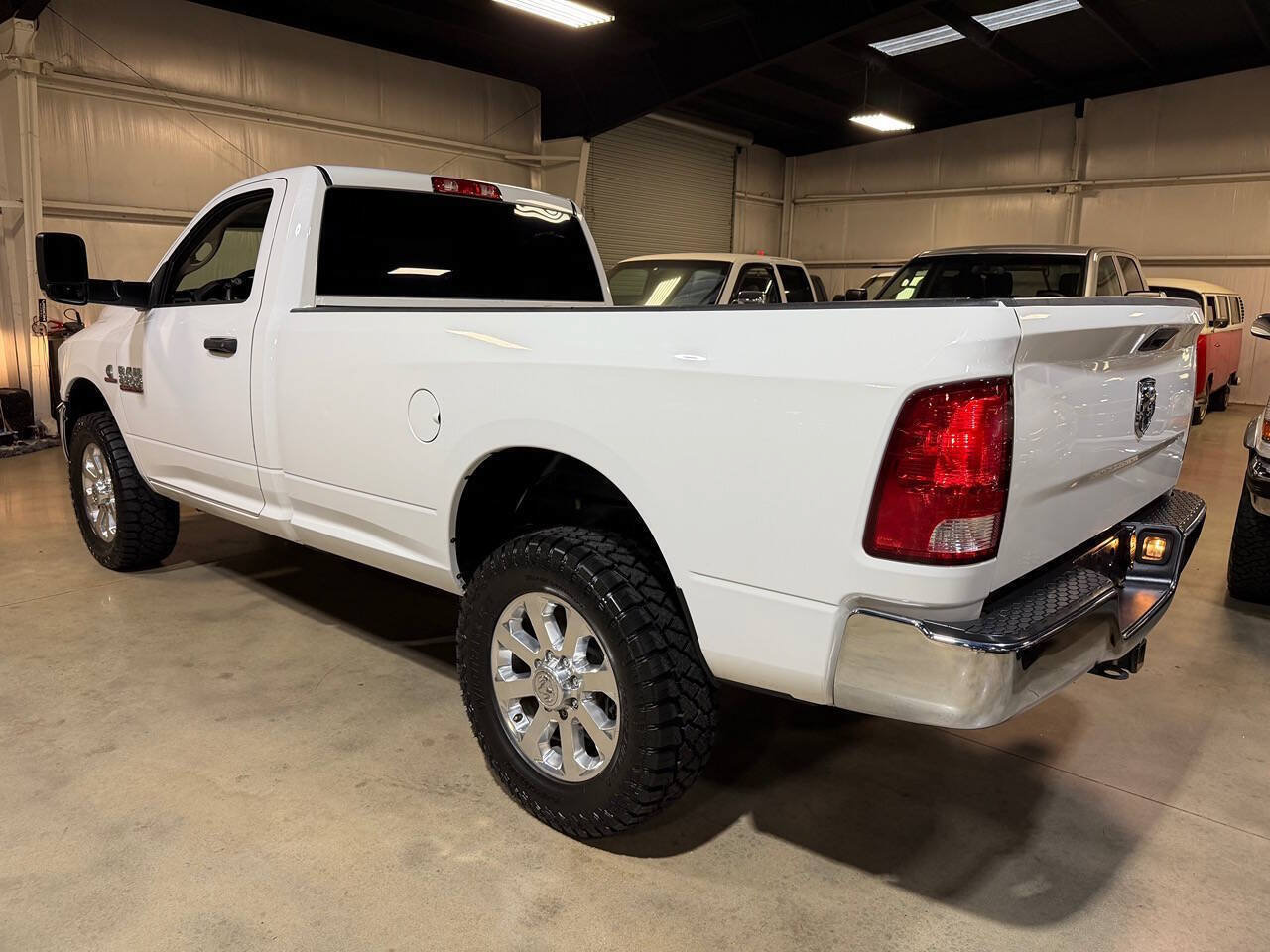 Used 2018 RAM 2500 Tradesman w/ Chrome Appearance Group AWD/4WD image 3