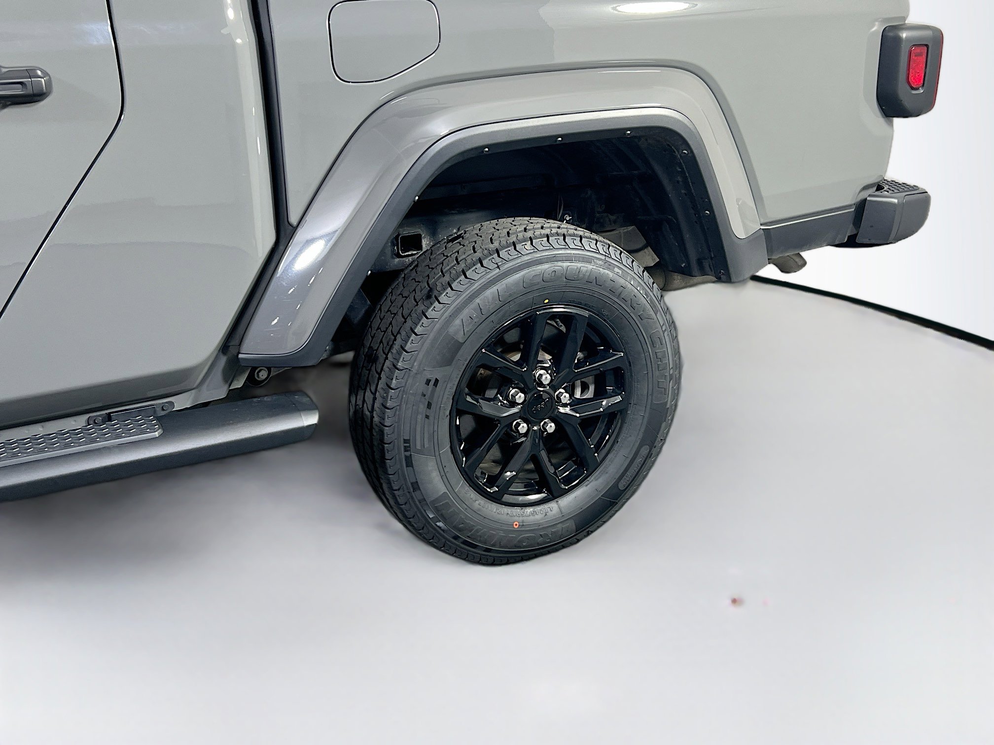 Used 2022 Jeep Gladiator Sport image 30