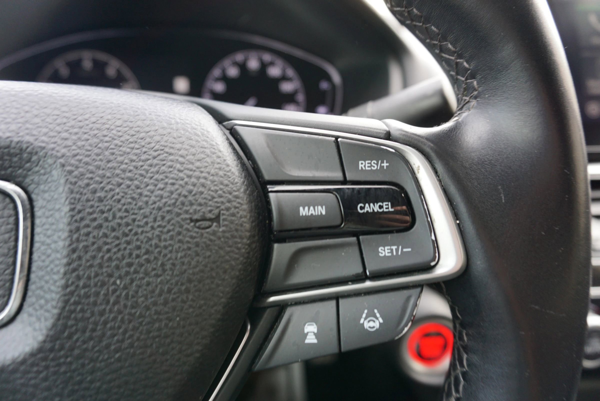 Used 2018 Honda Accord Sport image 31