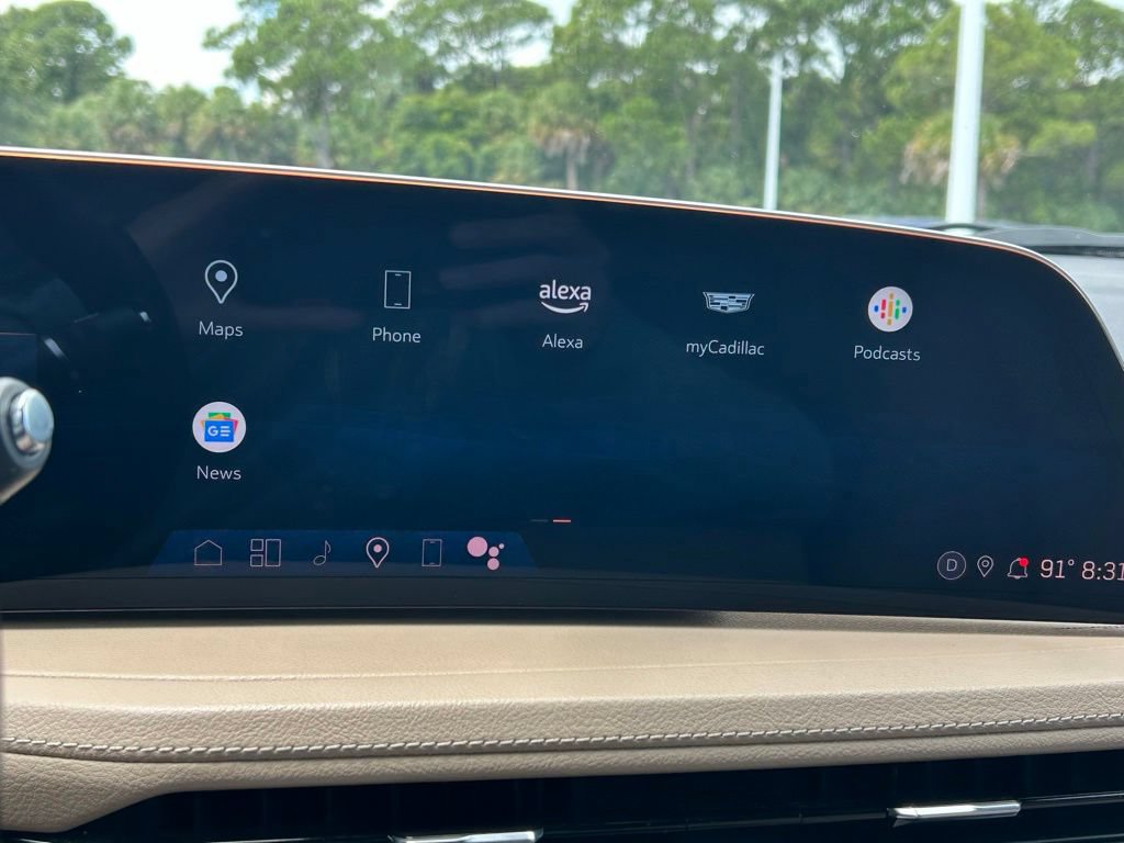 Used 2025 Cadillac XT4 Premium Luxury FWD image 33
