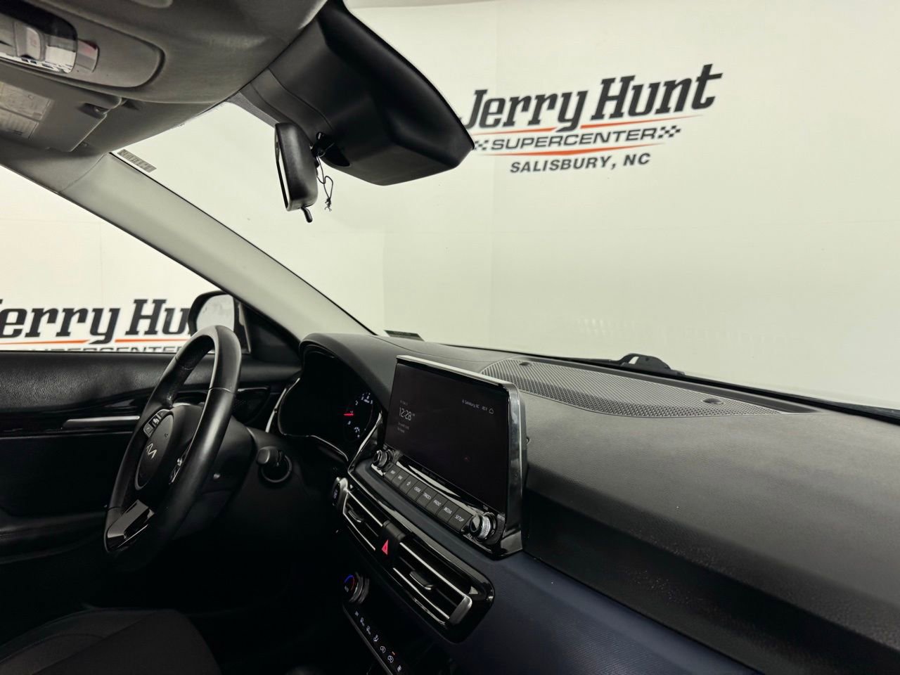 Used 2023 Kia Seltos S w/ Navigation Package image 30