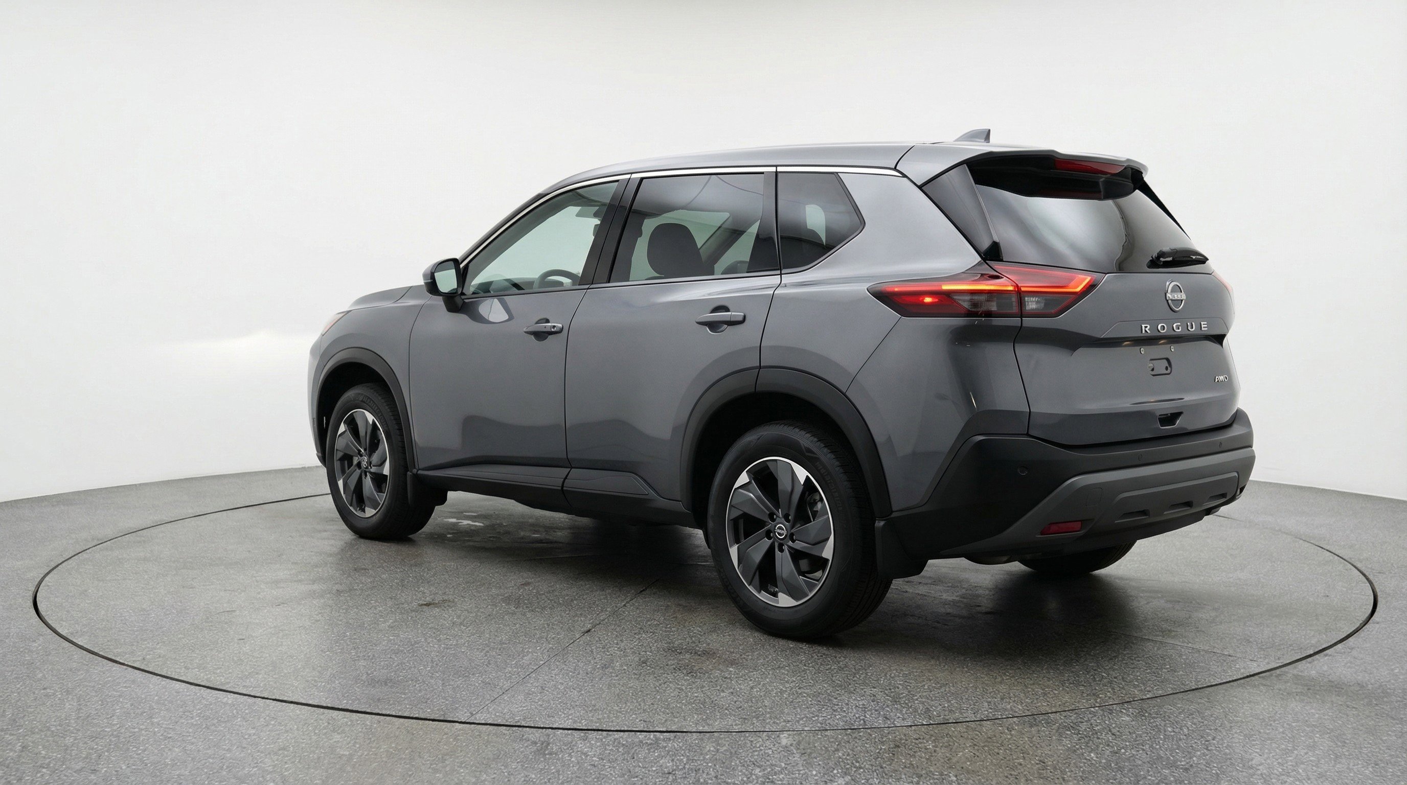 Used 2025 Nissan Rogue SV image 6