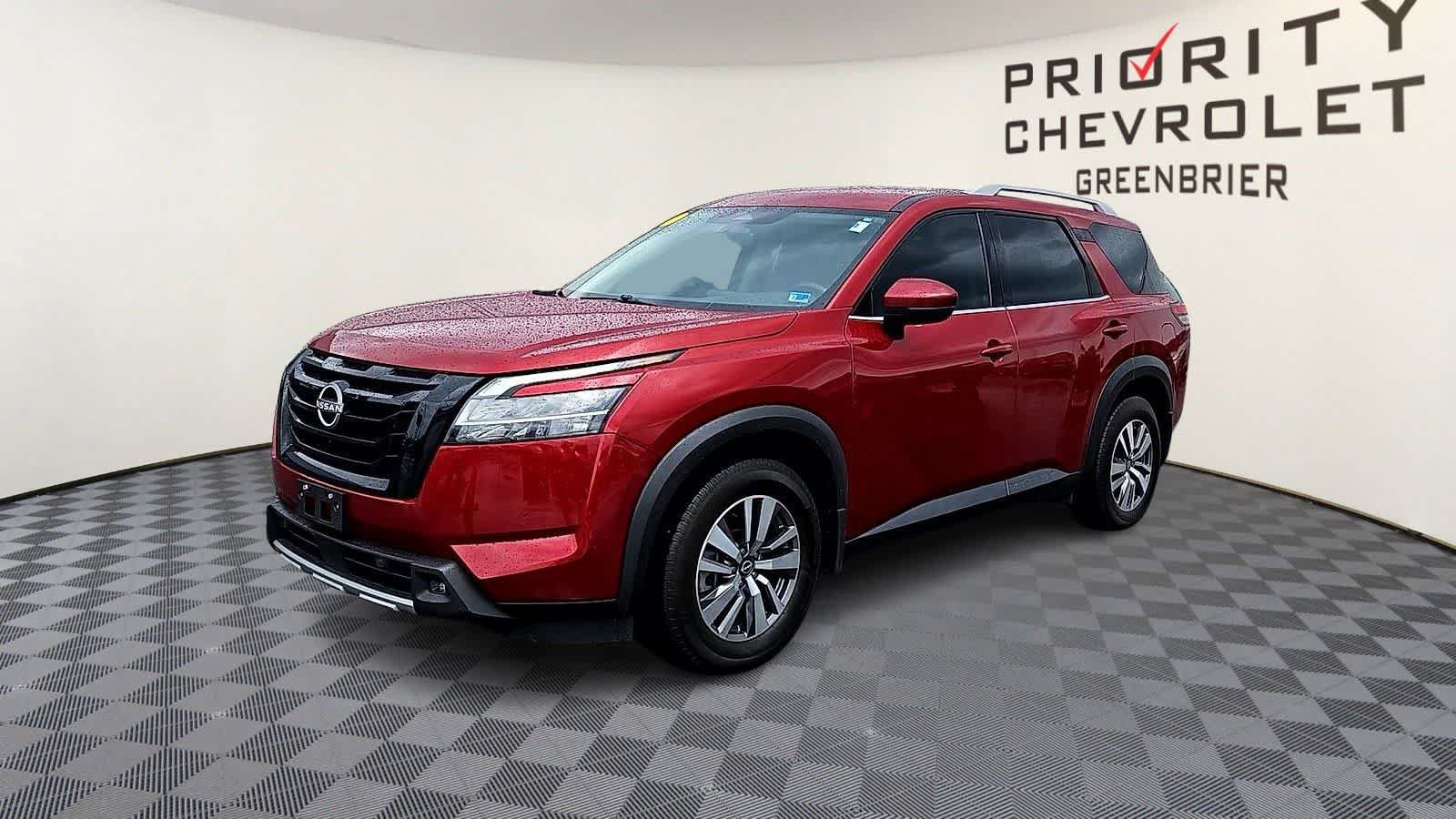 Used 2023 Nissan Pathfinder SL w/ Lighting Package (N92) AWD/4WD image 4