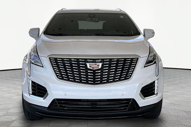 Used 2025 Cadillac XT5 Luxury FWD image 2