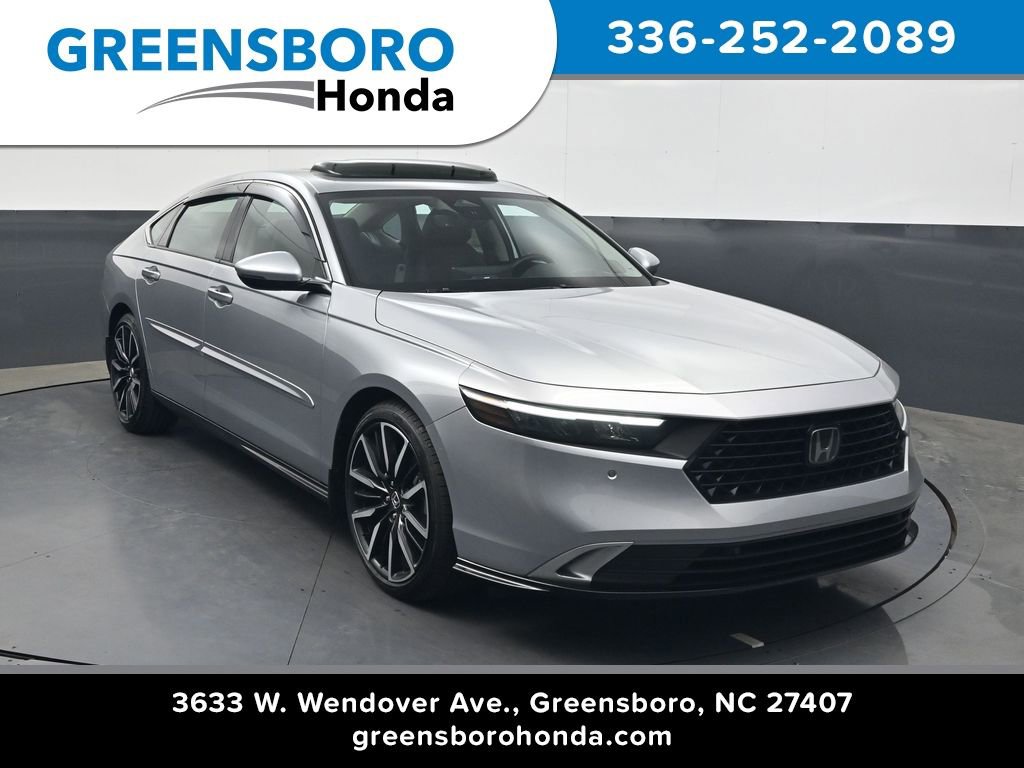 Used 2024 Honda Accord Touring image 1