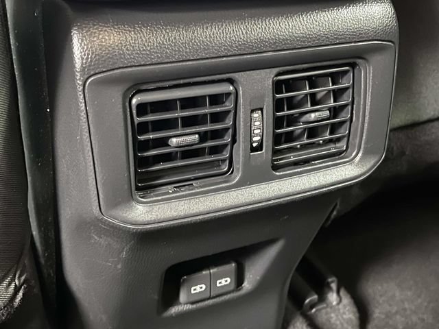 Used 2024 Toyota RAV4 XLE AWD/4WD image 19