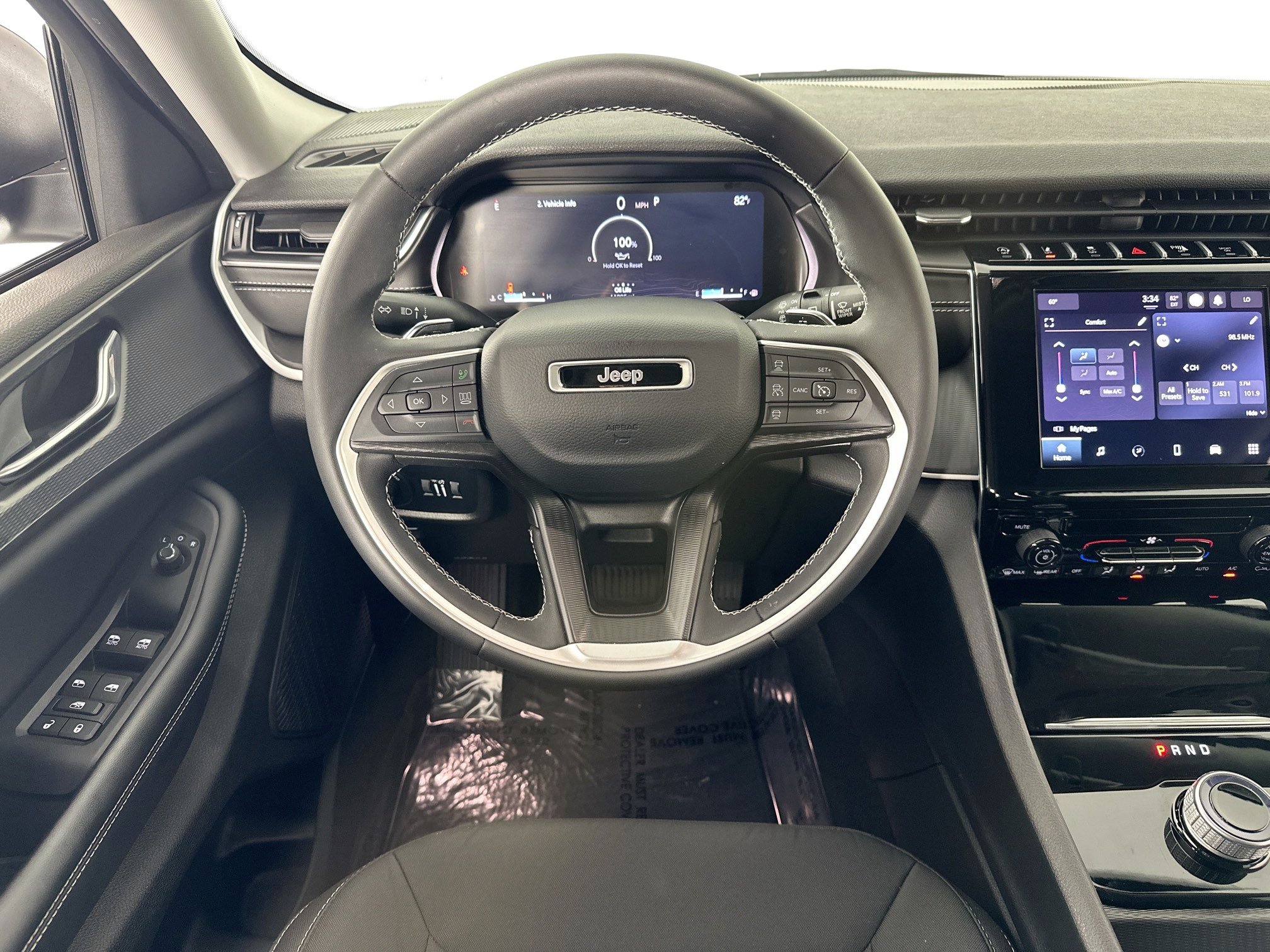 Used 2024 Jeep Grand Cherokee Laredo X image 21