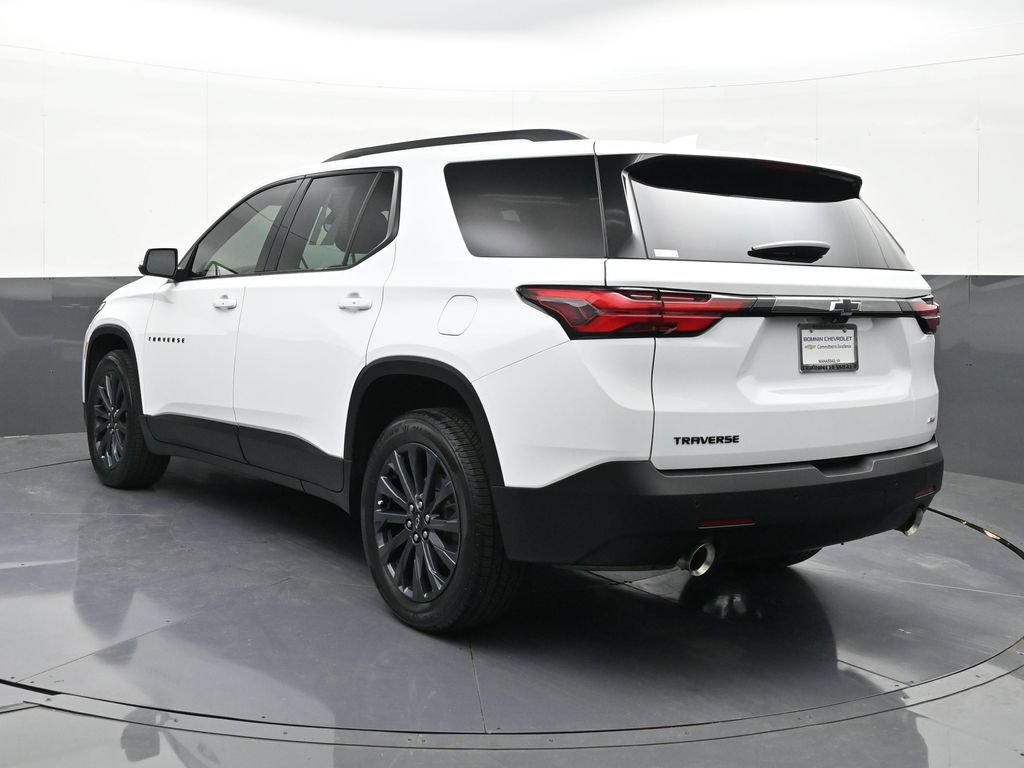 Used 2022 Chevrolet Traverse RS FWD image 3