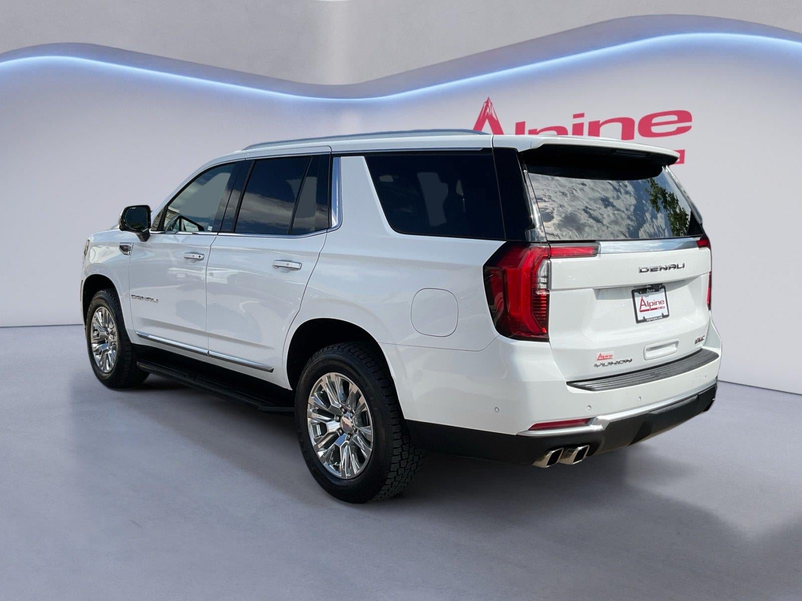 Certified 2025 GMC Yukon Denali AWD/4WD image 3
