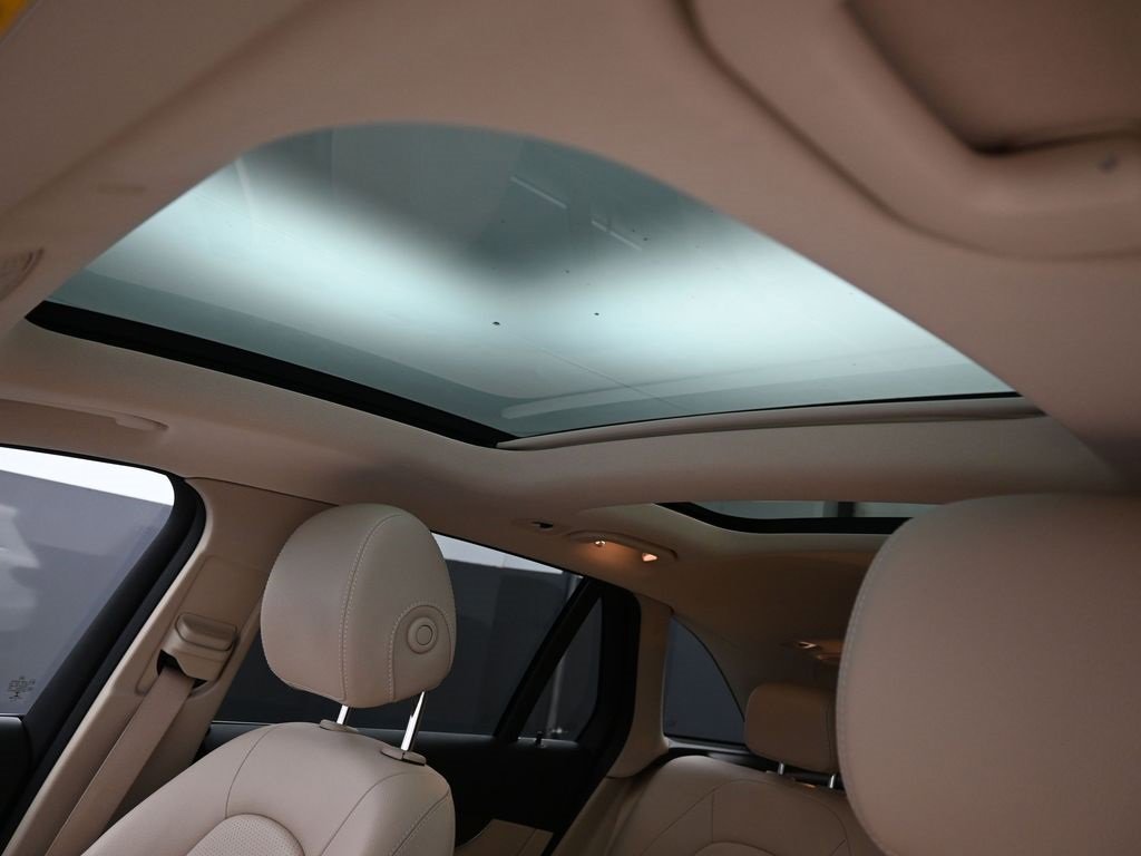 Used 2021 Mercedes-Benz GLC 300 4MATIC image 27