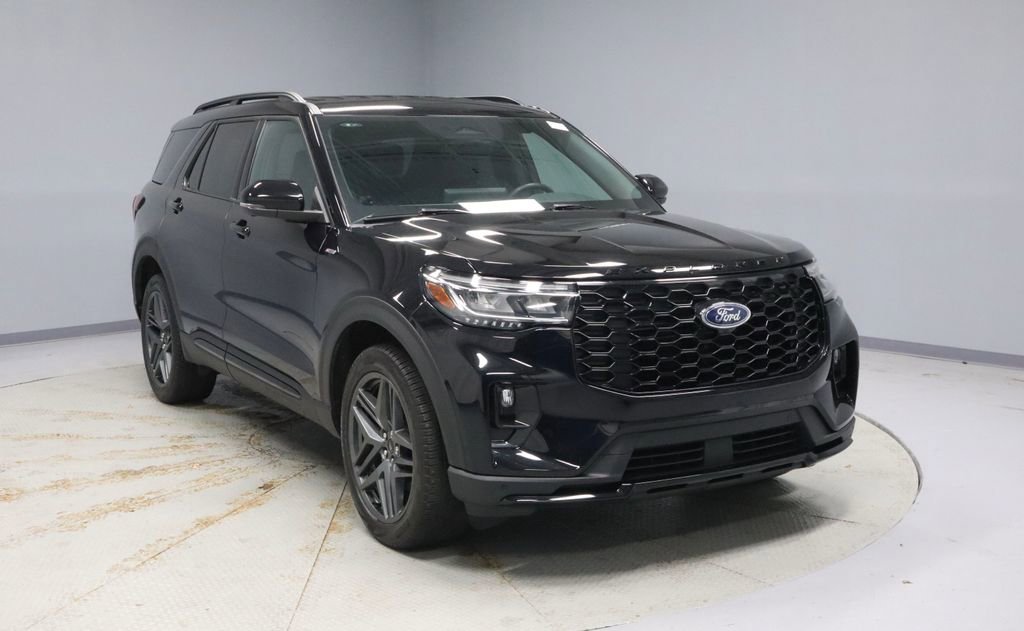 Certified 2025 Ford Explorer ST-Line w/ ST-Line Street Pack