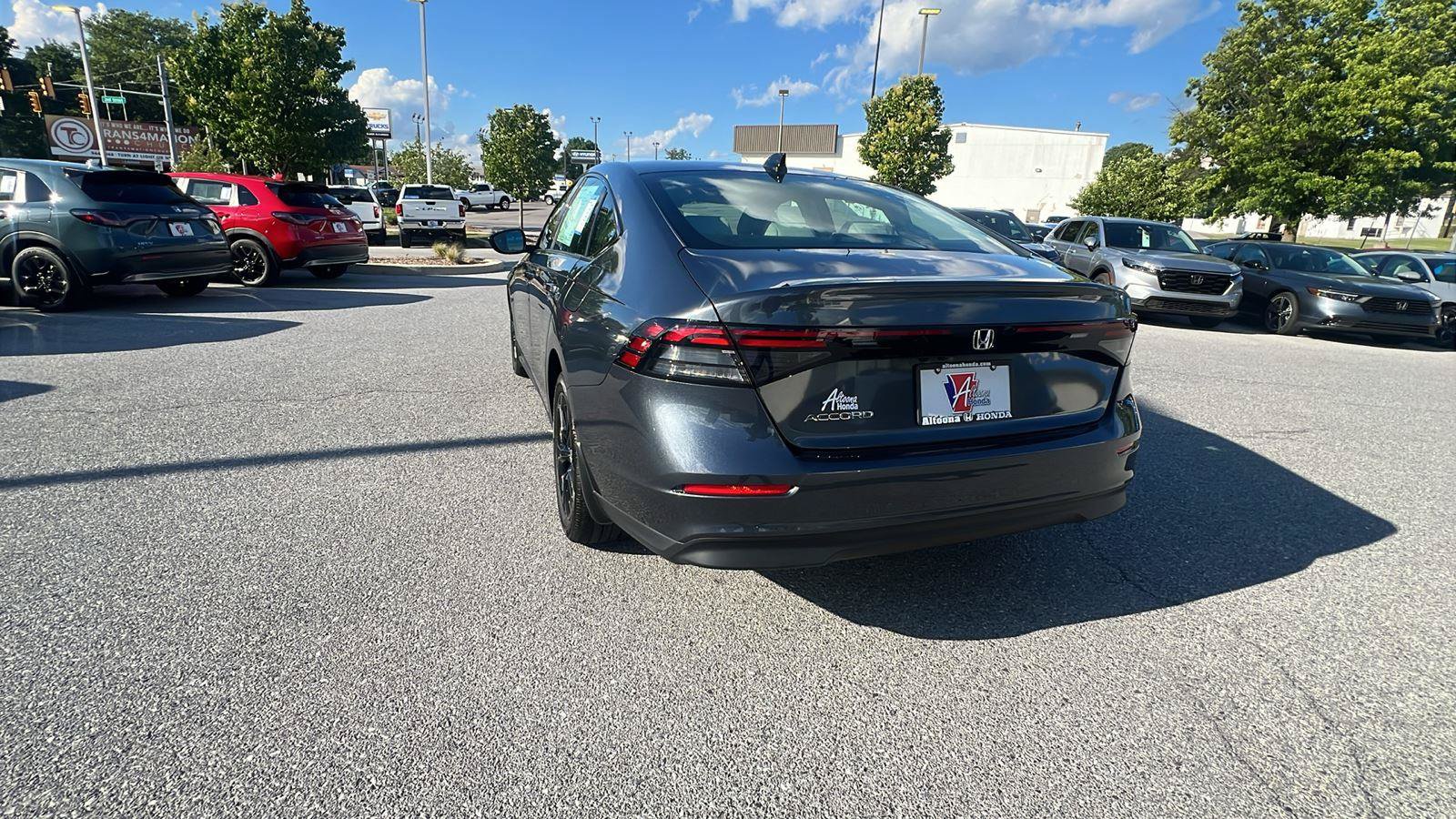 Used 2025 Honda Accord SE image 6