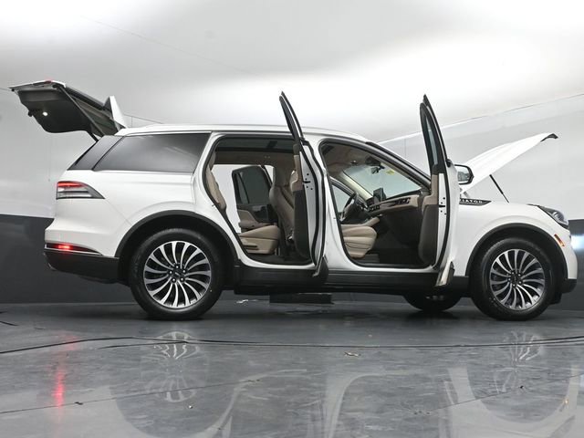 Used 2023 Lincoln Aviator AWD w/ Premium Package image 50