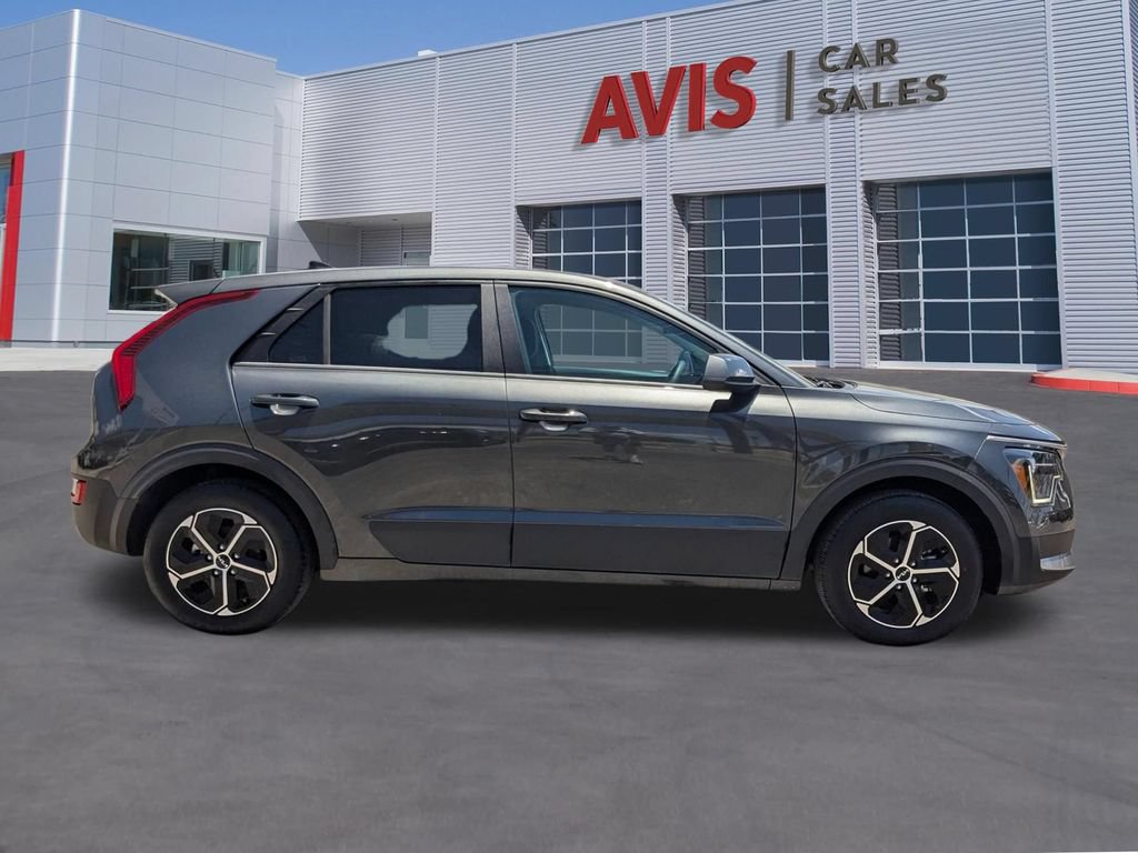 Used 2025 Kia Niro LX FWD image 7