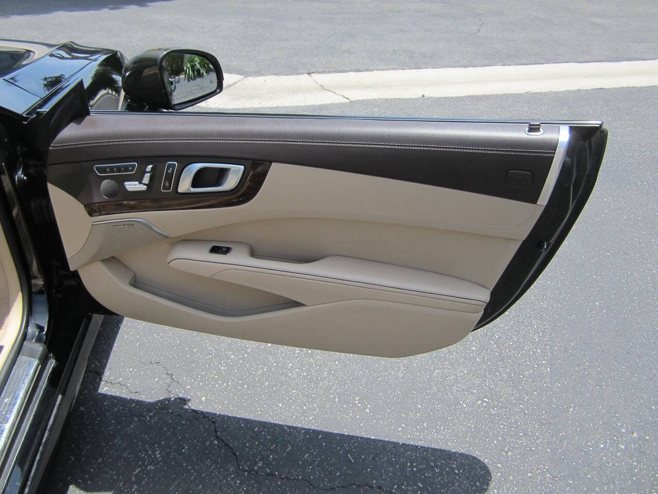 Used 2013 Mercedes-Benz SL 550 image 24