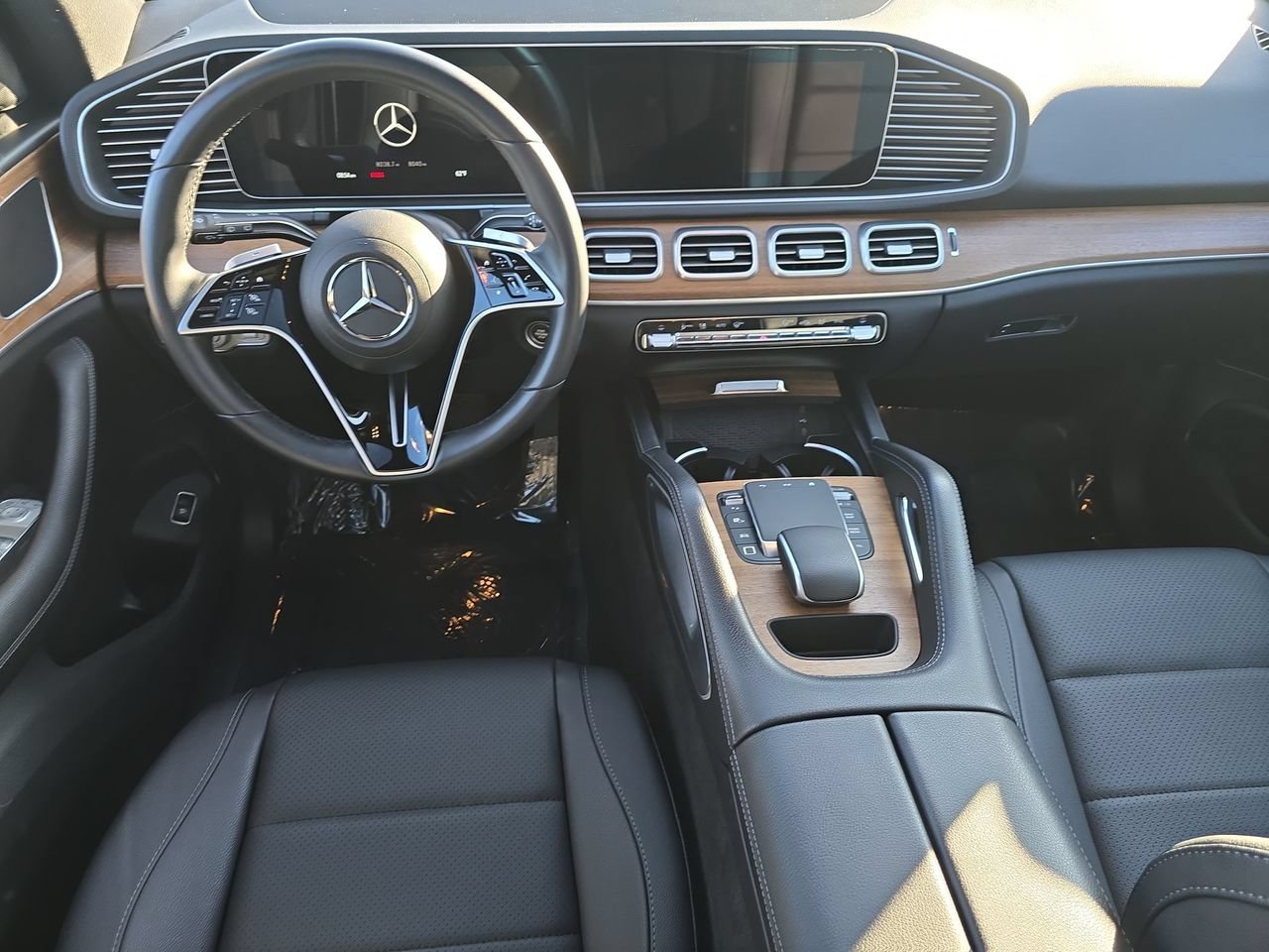 Used 2025 Mercedes-Benz GLE 350 4MATIC image 11