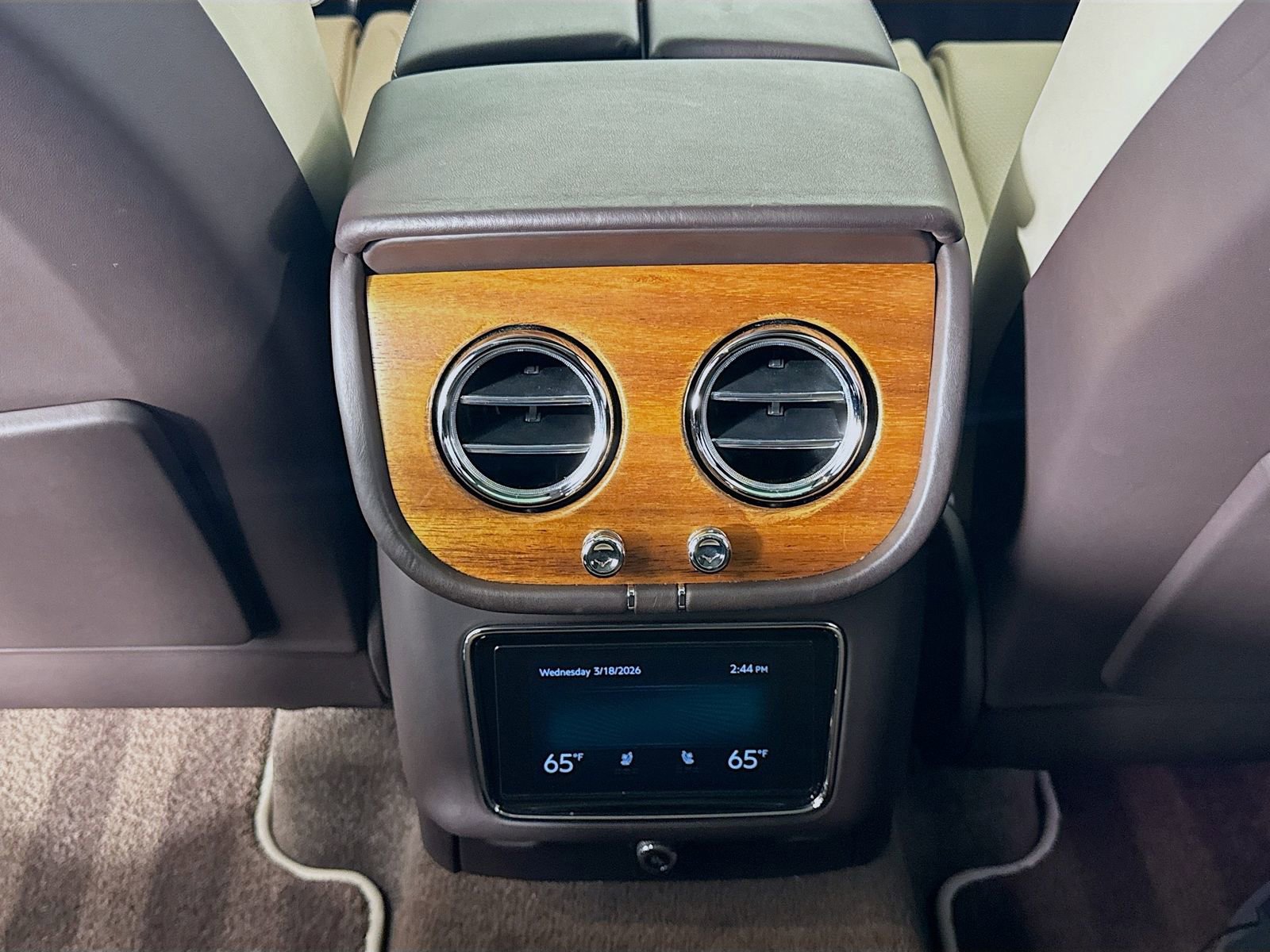 Certified 2023 Bentley Bentayga image 25